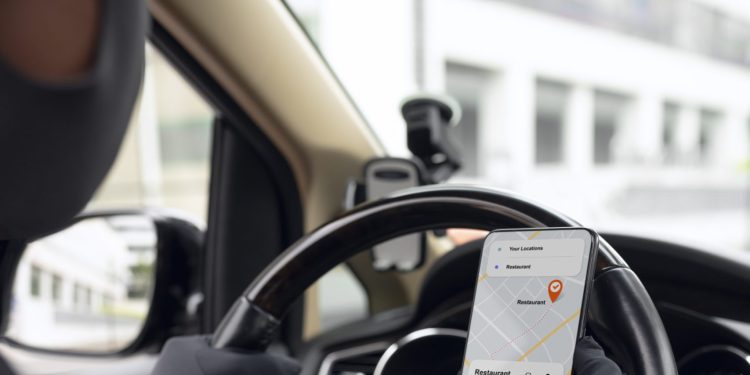 Uber se cuela al aeropuerto de Cancún