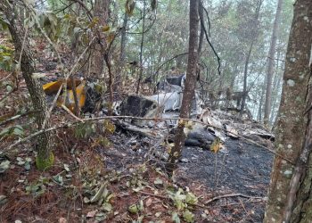 Hallan restos de helicóptero accidentado en Jalisco