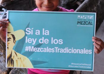 Piden proteger al mezcal de la industrialización