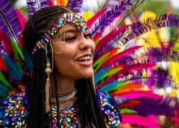 México se rezaga frente a España en aportación turística al PIB