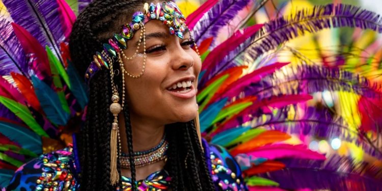 México se rezaga frente a España en aportación turística al PIB