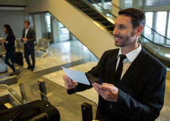 Comienza a regir nueva tarifa a visas H-1B de Estados Unidos