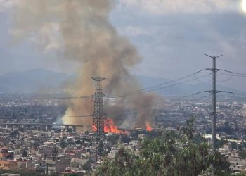 Explosión de pipa genera caos al oriente de la CDMX