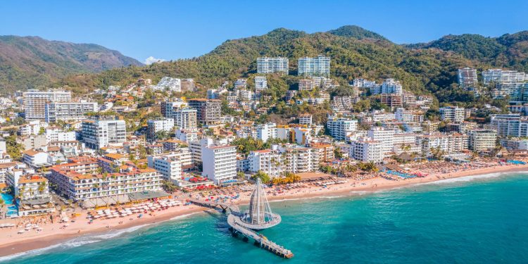 Contribuyó turismo con el 8.7% a la economía de México