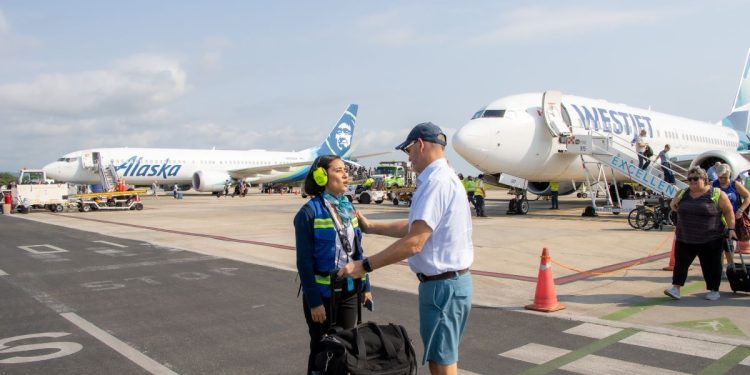 Persiste rezago en el turismo aéreo hacia México