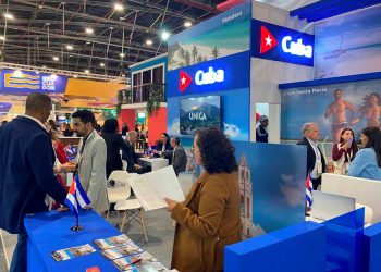 Cuba sigue abierta al turismo, asegura viceministra