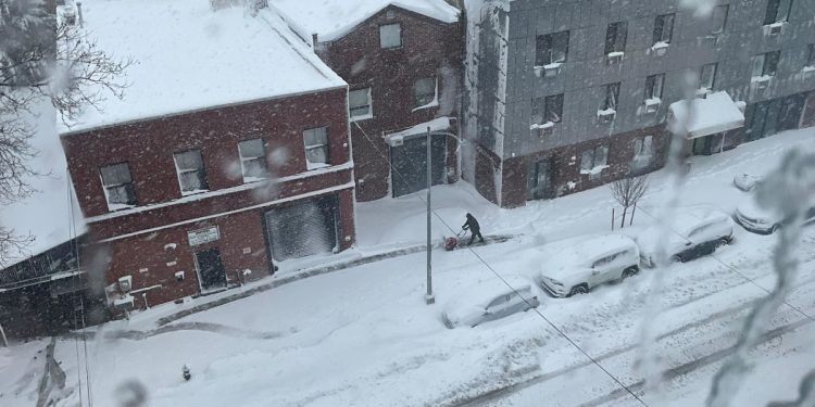 Decenas de vuelos cancelados a Cancún por fuertes nevadas en EU