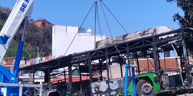 Vallarta trabaja en borrar las huellas de la violencia