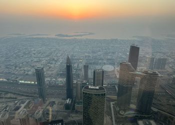 Ola de cancelaciones de vuelos hacia Medio Oriente