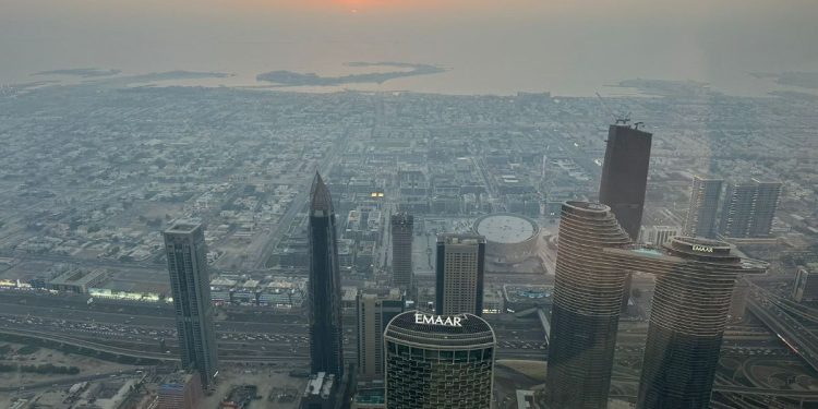 Ola de cancelaciones de vuelos hacia Medio Oriente