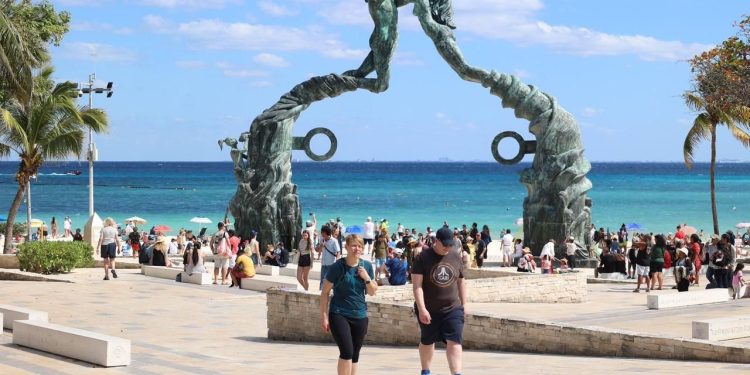 Contratan Gobierno e IP a empresa para «limpiar» imagen de México