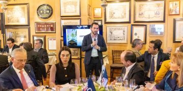 Sigue el desplome del turismo de EU hacia México