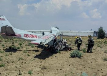 Mueren cuatro personas en avionetazo en Puebla