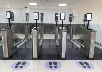 Cobro por uso aeroportuario impulsa ingresos de OMA