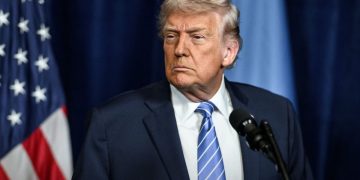 Tumba guerra tráfico aéreo por primera vez en 5 años